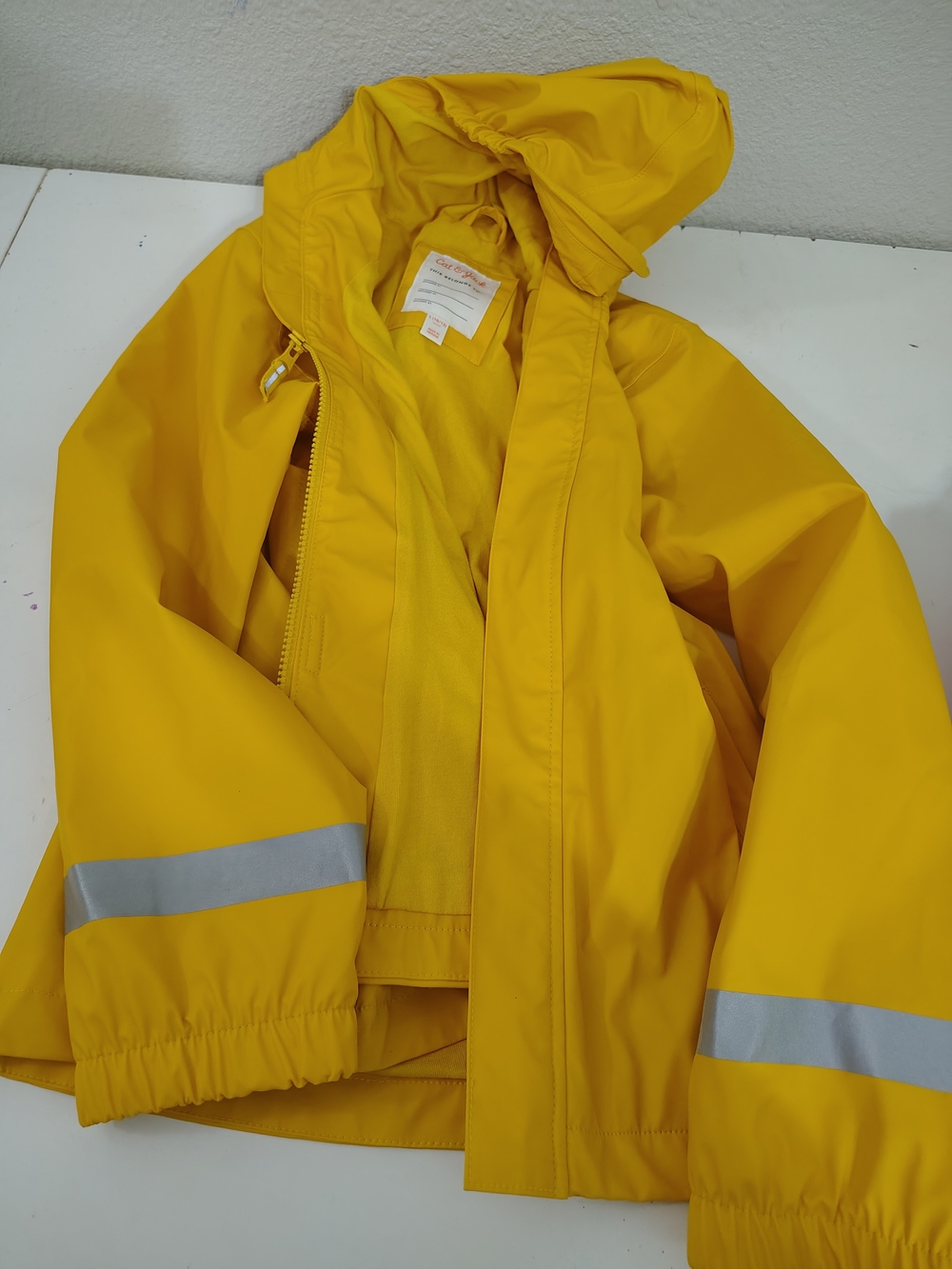 Cat & Jack Yellow Rain Jacket with Reflective Stripes Boys Size Large Raincoat